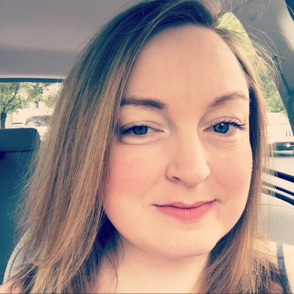 Meet your Posher, Tabitha - Picture 2 of 7